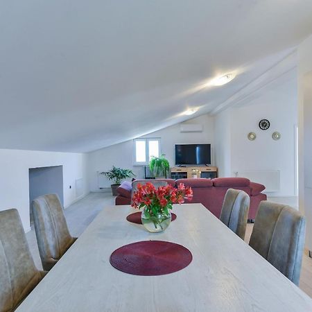 Villa Solis Zadarvillas Buitenkant foto