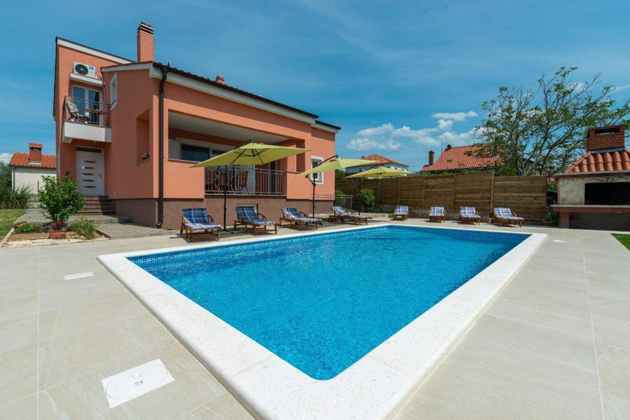Villa Solis Zadarvillas Buitenkant foto