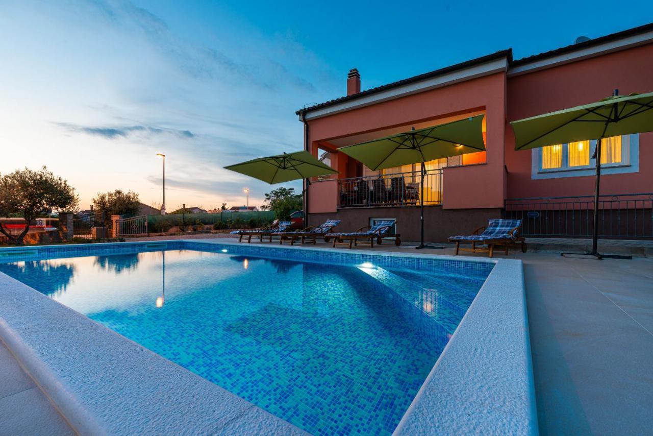 Villa Solis Zadarvillas Buitenkant foto