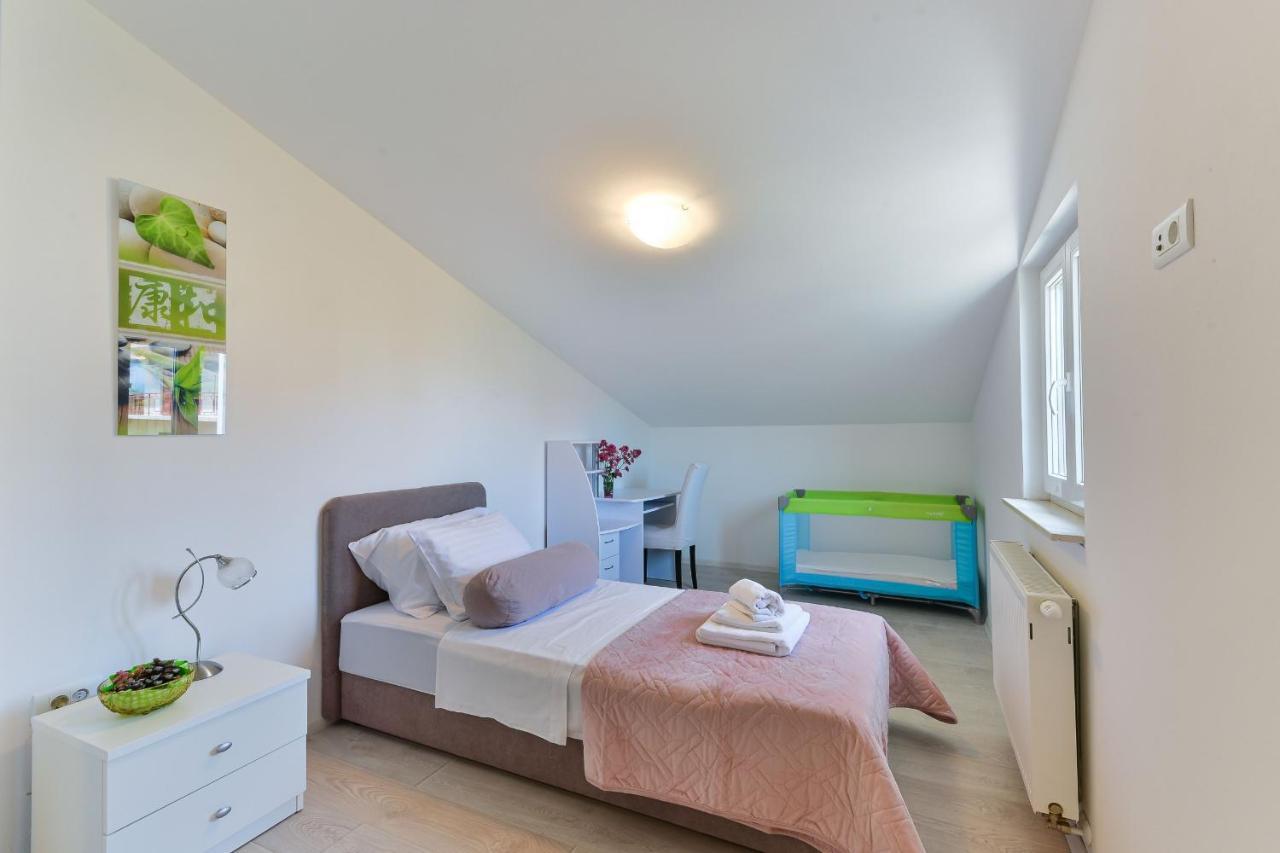 Villa Solis Zadarvillas Buitenkant foto