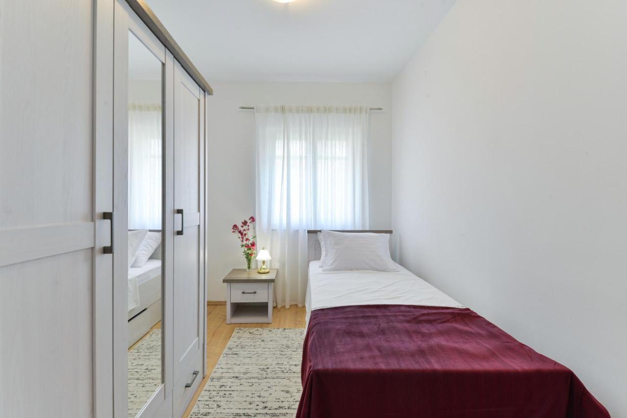 Villa Solis Zadarvillas Buitenkant foto